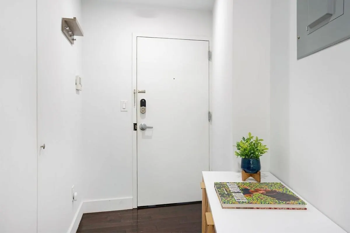 809-2B Studio With A Private Terrace By Columbus Circle ニューヨーク 0*,  米国