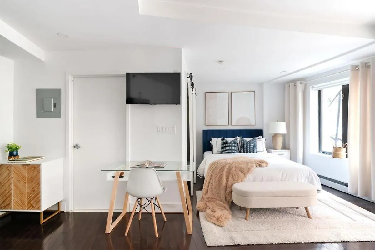 809-2B Studio With A Private Terrace By Columbus Circle ニューヨーク アパート